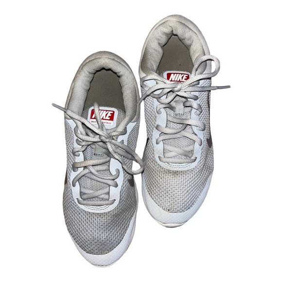 Women’s Nike Air Max Advantage in Pure Platinum - Picture 8 of 11